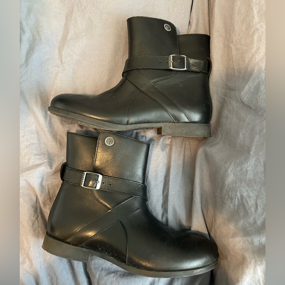 Birkenstock black women’s boots size 38